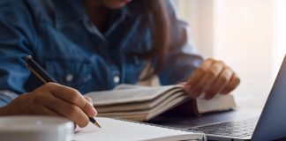 Persistência e Dedicação: O Caminho para a Vitória nos Concursos Públicos