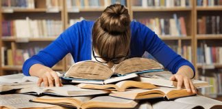 Estratégias Eficientes para Estudar para Concursos Públicos Conciliando com o Trabalho