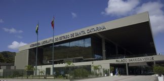 Concurso ALESC: iniciais até R$ 14,6 mil! Provas em 12/04 Concurso ALESC